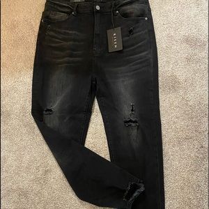 New with tags closet candy Risen Jeans SZ 16
Black Destroyed some stretch jeans